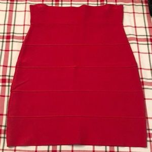 BCBGMAXAZRIA skirt. Size M.